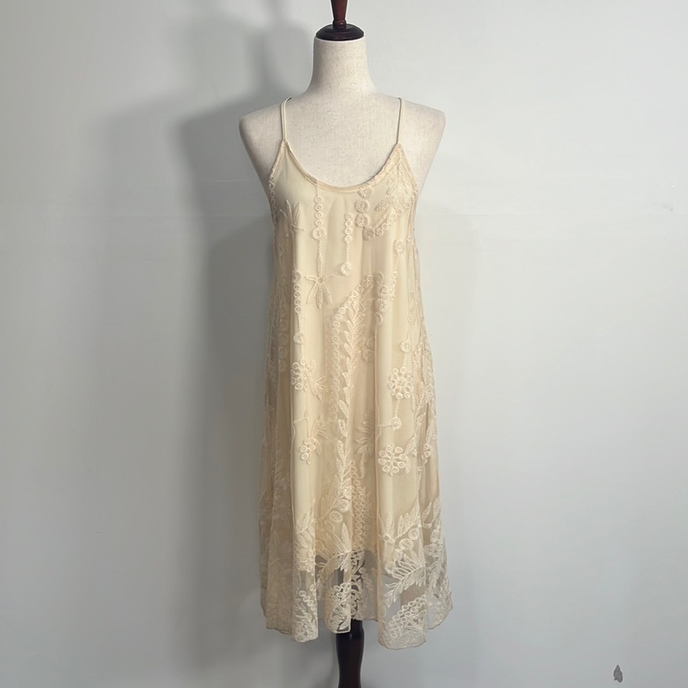 J Gee Mini dress Size M Cream Embroidered NWT